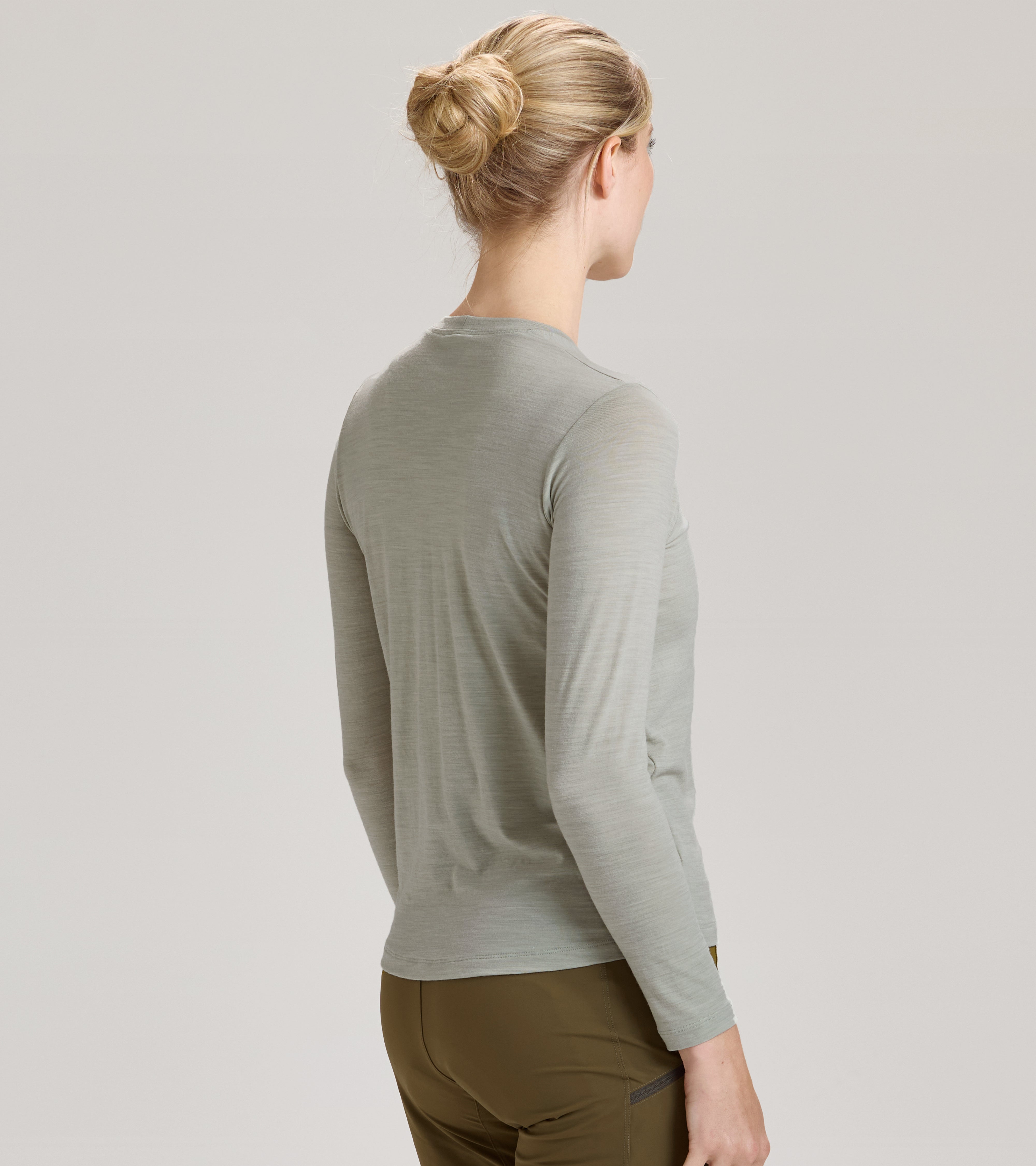 Womens ARC Merino Long Sleeve T-Shirt 4 Womens ARC Merino Long Sleeve T-Shirt